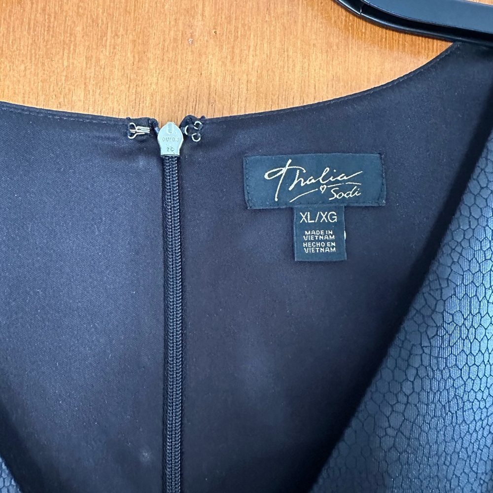 Thalia Sodi pleather dress with pockets, size XL. - Picture 2 of 4